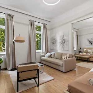 Stylish Apartment, Next To Schloss Belvedere Wiedeń